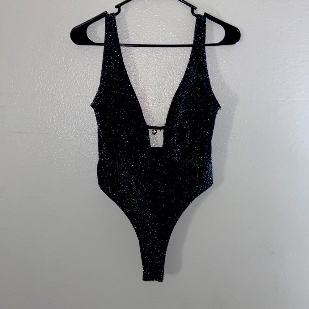 One piece baiting suit